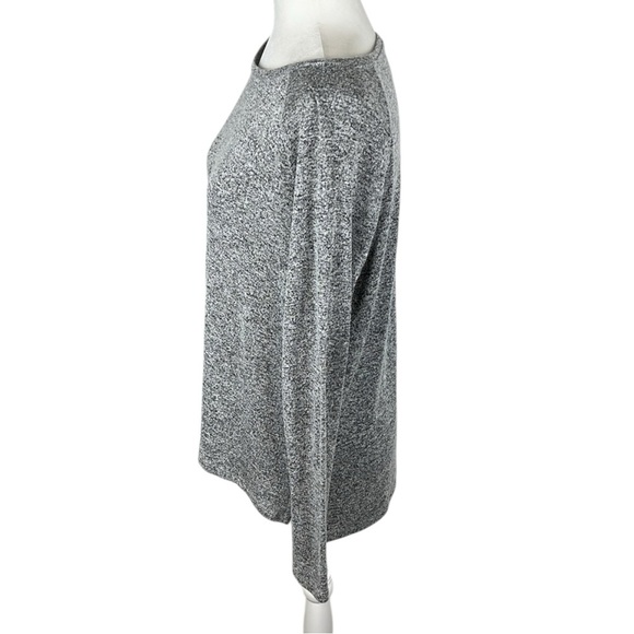 Old Navy Light Grey Long Sleeve Scoop Neck Top Size SP - Picture 3 of 8